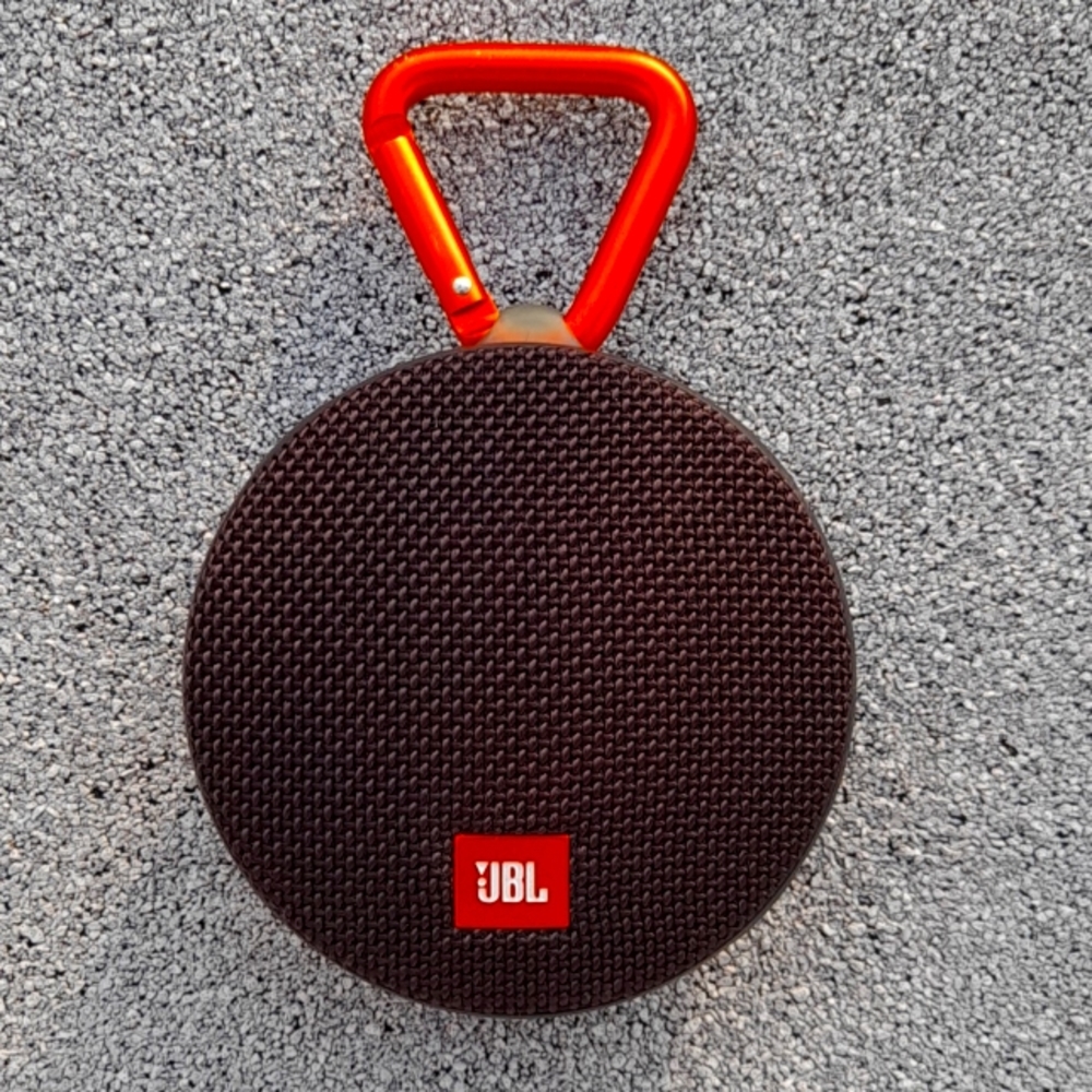 Speaker bluetooth